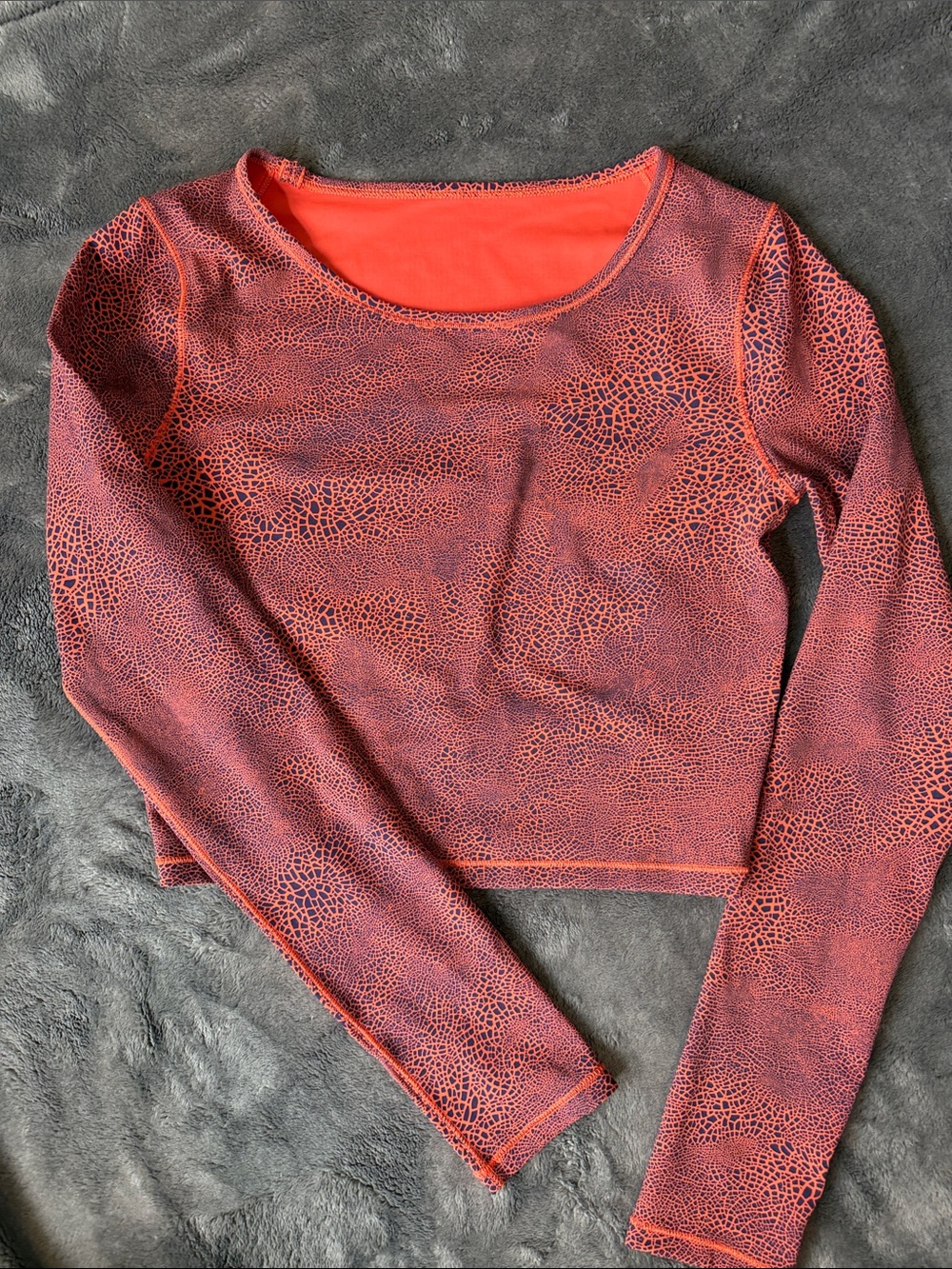 Lululemon Women’s Long Sleeve Crop Top in Coral Red